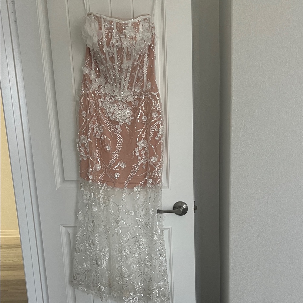 Elegant Floral Lace Gown